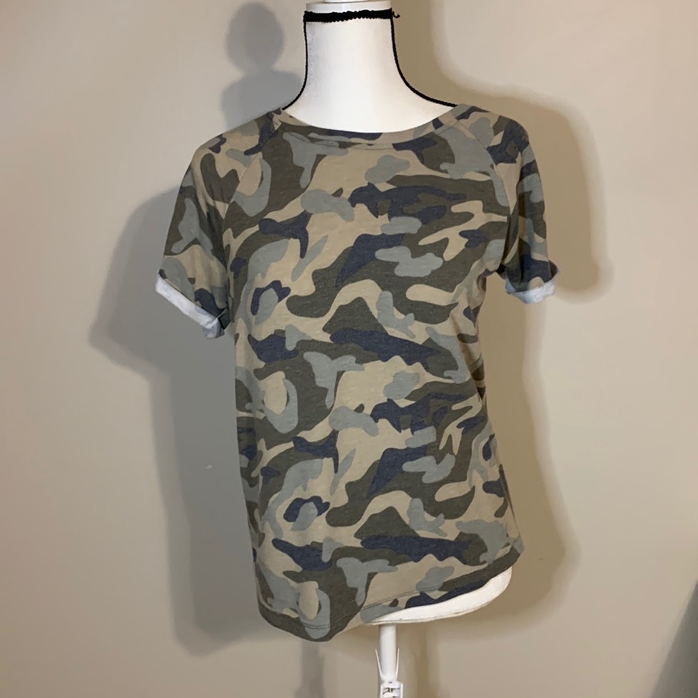 Camo print tee